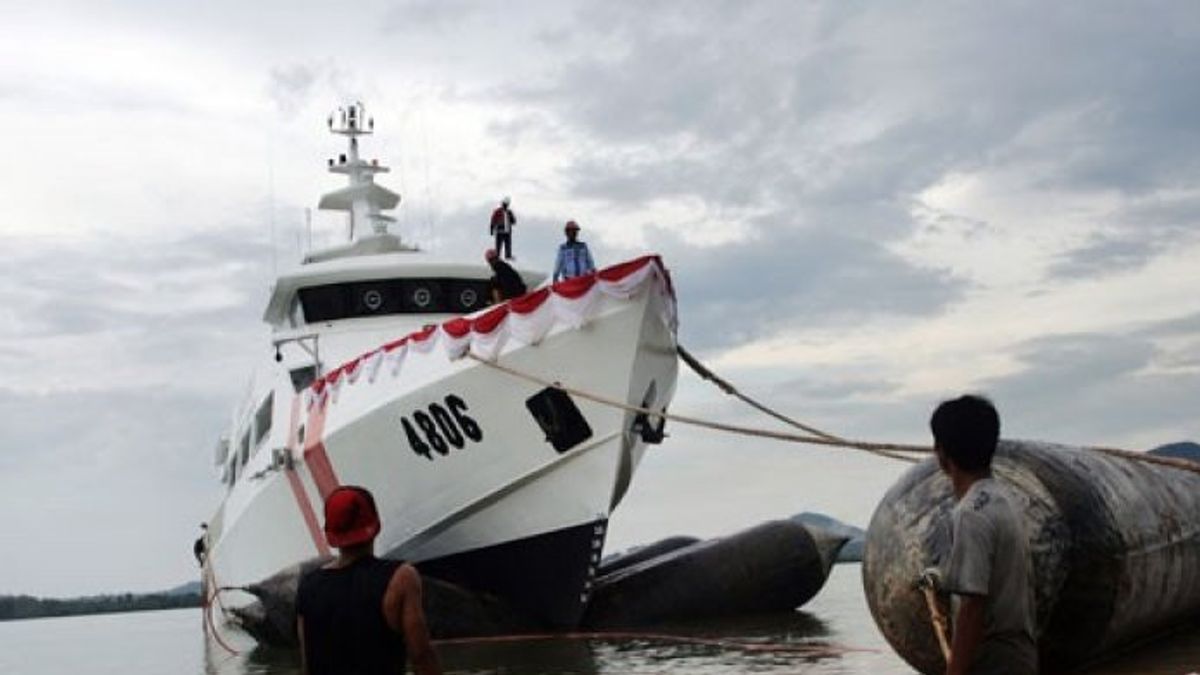 バカムラは、マレーシアの移民の避難を支援するために海のウナギKN-406を警告します