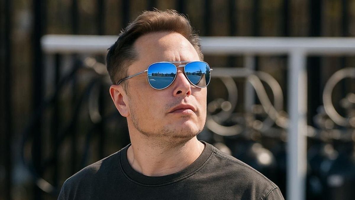 British PM Asked To Give Elon Musk Sanctions Considered Provocation Of Anti-Immigrant Demonstration Masses In London