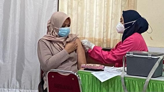 在斋月禁食期间，廖内群岛COVID-19工作组建议穆斯林在早上选择加强疫苗接种