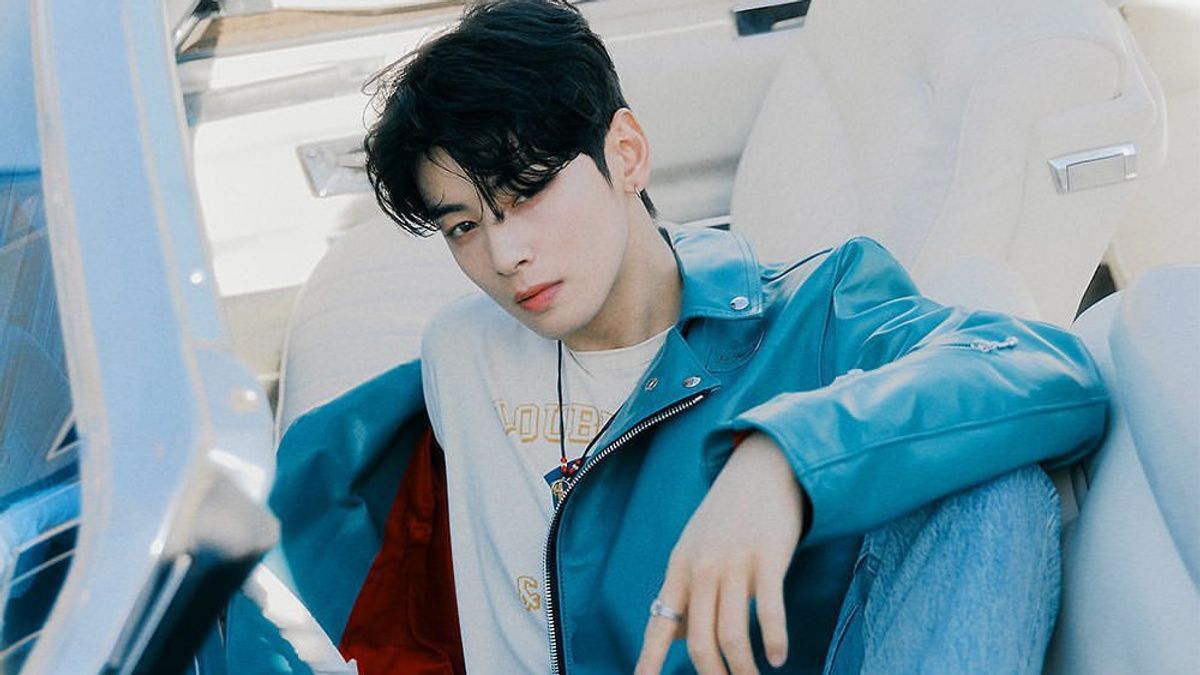 ASTRO's Cha Eun Woo Holds Fanmeeting In Indonesia July 23