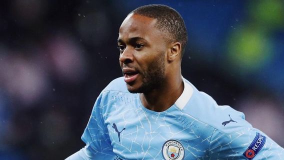  Sterling dan Walker Alami Rasisme Usai City Kalah, Keduanya Dikirim Emoji Kera di Instagram