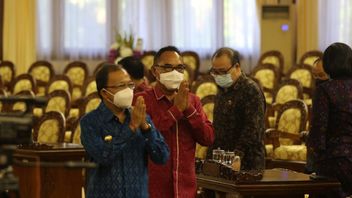  Kasus COVID-19 Melonjak, Gubernur Bali Tetap Berupaya Yakinkan Pemerintah Buka Akses Wisatawan Asing