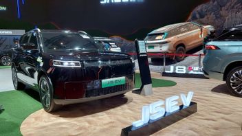 J5 EV लारिस मनीस, जेको ने IIMS 2026 में 3,000 SPK लक्ष्य निर्धारित किया