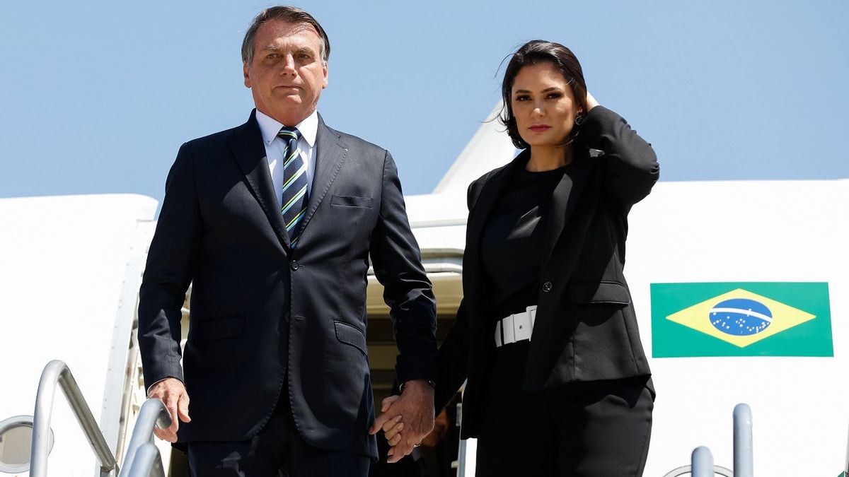 Leaving The US And Returning To Brazil To Lead Opposition, Former President Bolsonaro: We're Opening New Sheet