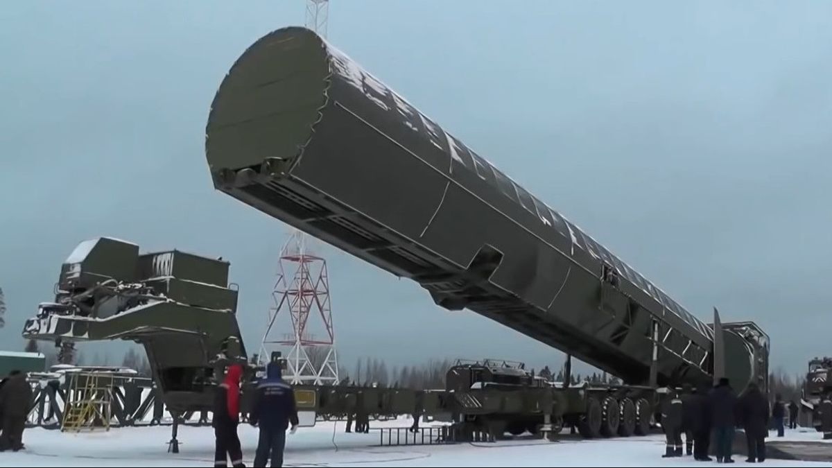 小心，俄罗斯将举行三次撒旦2洲际弹道导弹试验