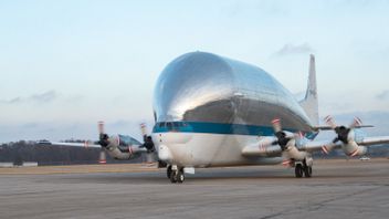 Super Guppy, The Giant Cargo Plane That NASA Relys On Special Tasks