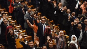 The Youngest And Oldest Member Of The Indonesian House Of Representatives And Their Birthday