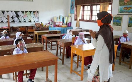 Uji Coba Sekolah Tatap Muka di Jakarta, Siswa Masih Suka Berkerumun