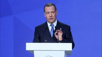 Medvedev dit que la troisième guerre mondiale éclatera si Trump continue à remplacer le régime politique par des moyens criminels