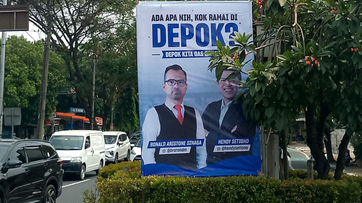 Le PSI et les volontaires du pompier ont été soutenus par Hendy et Ronald au Depok Pilwalkot