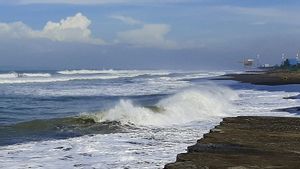 Waspadai Gelombang Tinggi 6 Meter di Samudera Hindia Jateng Hingga Yogya, BMKG: Perhatikan Keselamatan Pelayaran