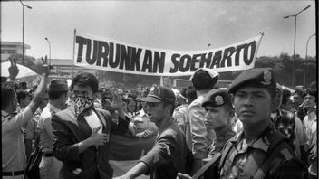 Memori Reformasi 1998: Soeharto Tumbang, Tapol Pun Berpesta