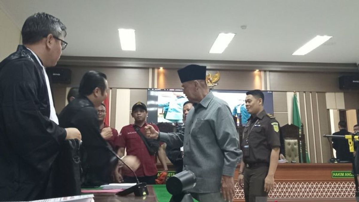 Indramayu District Court Rejects Suspension Of Detention Of Panji Gumilang