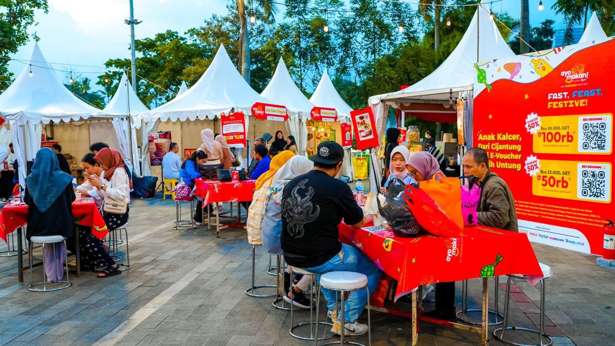 Serunya Ngabuburit dan Berbagi dalam Satu Kesempatan 