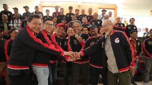 Tertunda Setahun Lebih, Medali Emas Sepak Bola Porwanas 2022 Akhirnya Diserahkan ke SIWO Jaya