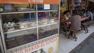 Komunitas Warteg ke Jokowi: Kalau Orang Tua Dibatasi Makan 20 Menit Bisa Tersedak