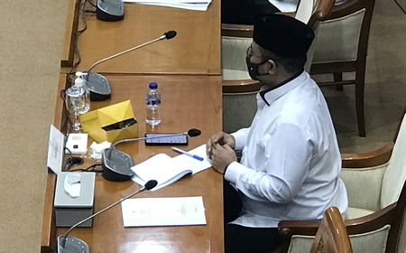 Rapat Kerja dengan DPR, Menag Yaqut Ungkap Skenario Ibadah Umrah