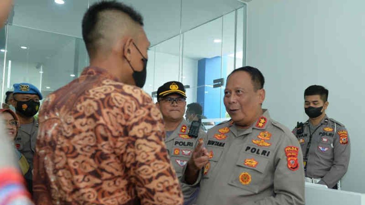صعوبة المناورة في الزوايا الحادة والضيقة ، يطلب قائد شرطة جاوة الغربية تسهيل اختبار ممارسة سيم