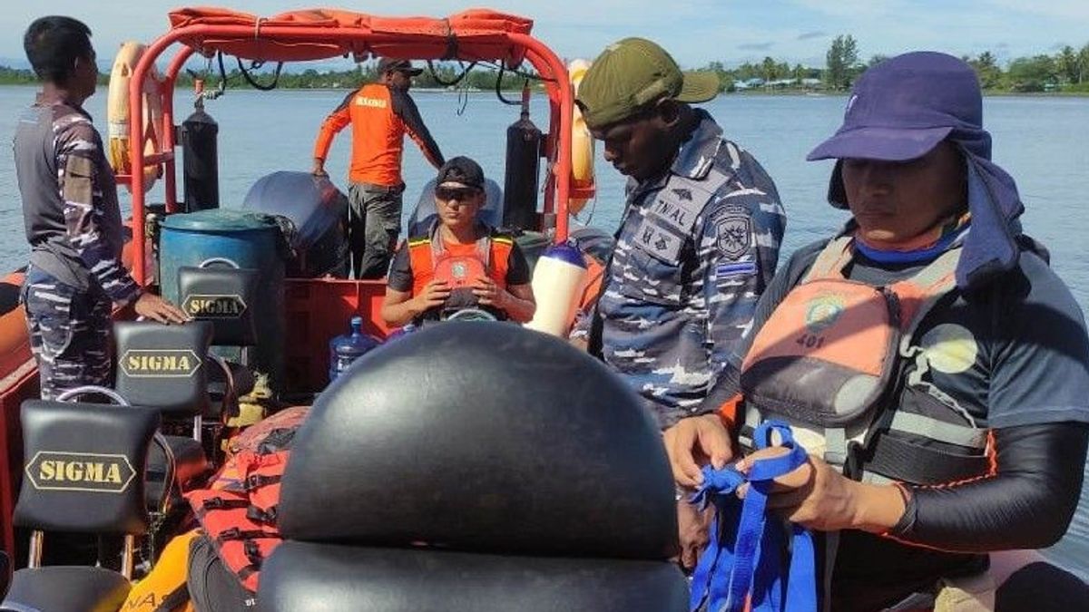 搜救联合小组在曼贝拉莫拉亚巴布亚寻找努亚袭击的受害者