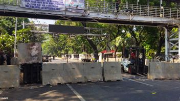 Two Sections Of Medan Merdeka Barat Road Re-opened After The Demonstrators Disbanded