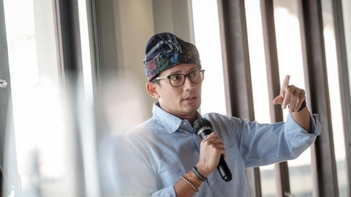 Regarding Foreign Tourists Acting in Bali and Ijen Crater, This is Sandiaga's Response