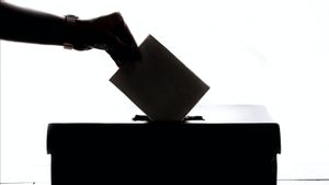 Komisi II DPR Minta KPU Persiapkan 2 Skenario Pemilu dan Pilpres