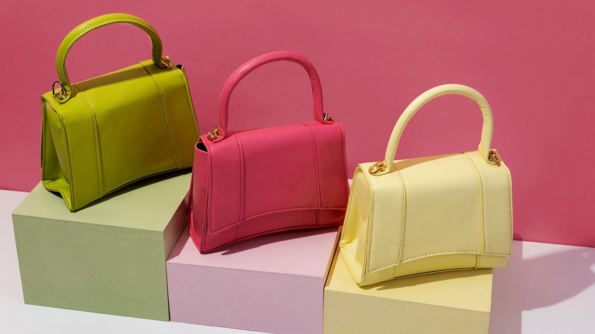 7 couleurs de sacs à main pour tous les types d'habits
