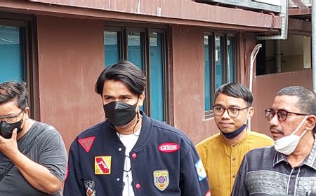 Diperiksa Bareskrim, Billy Syahputra Jelaskan Hubungan Hingga Jual-Beli Mobil dengan Tersangka DNA Pro