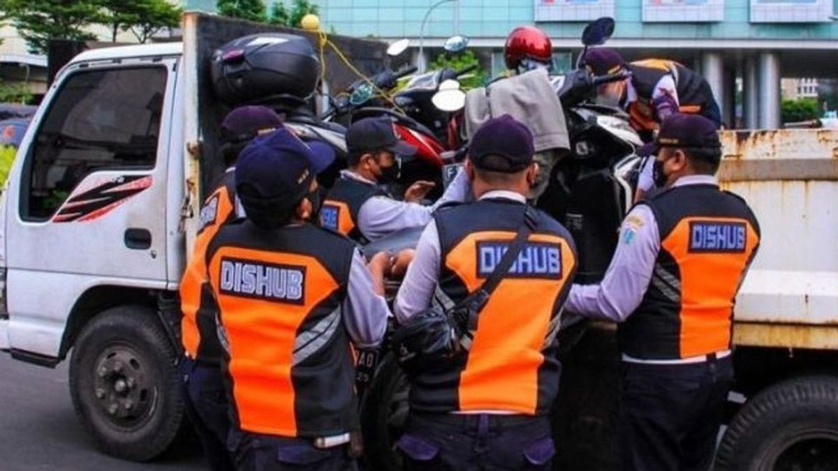 There Are Thugs Mastering Illegal Parking, Central Jakarta Transportation Agency Urges PRJ Visitors To Park At Irti Monas