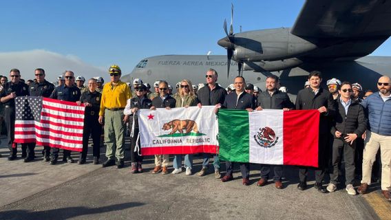 72 Petugas Pemadam Kebakaran Meksiko Bantu Padamkan Kebakaran Los Angeles