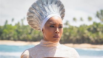Angela Bassett, First MCU Actor Wins Golden Globes 2023 For Black Panther: Wakanda Forever