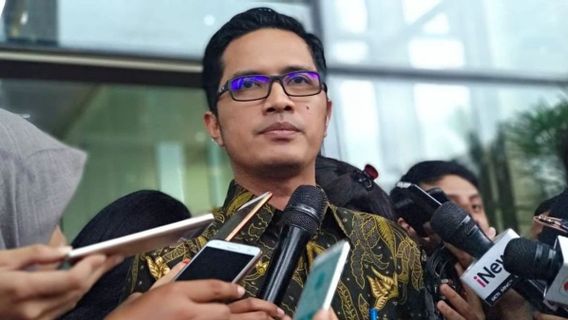 Kpk رئيس يضمن الفساد المزعوم للفورمولا E وPCR الأعمال سيتم التحقيق فيها ، Febri Diansyah : مجرد الحديث أو خطيرة؟