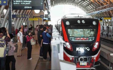 KAI Catat 1,56 Juta Penumpang Gunakan KRL-LRT Jabodebek Nikmati Tarif Rp1