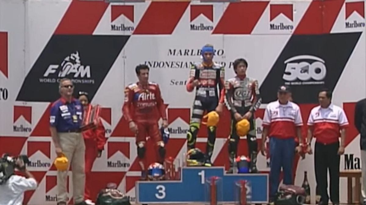 Cerita di Balik Selebrasi Perban Biru Valentino Rossi dalam Gelaran MotoGP Sentul 1997