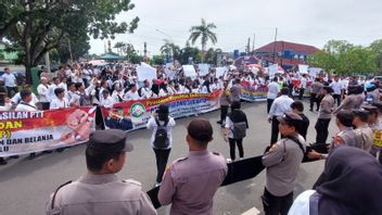 Ribuan Honorer Menuntut Pengangkatan jadi PPPK ke Pemprov Bengkulu