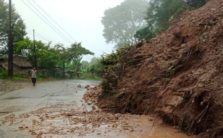 Longsor, Jalan Penghubung Selatan Cianjur Kembali Terputus