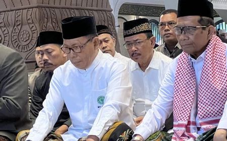 Jadi Khatib Salat Ied, Mahfud MD Sampaikan Jaga Hubungan Saudara Jelang Tahun Politik