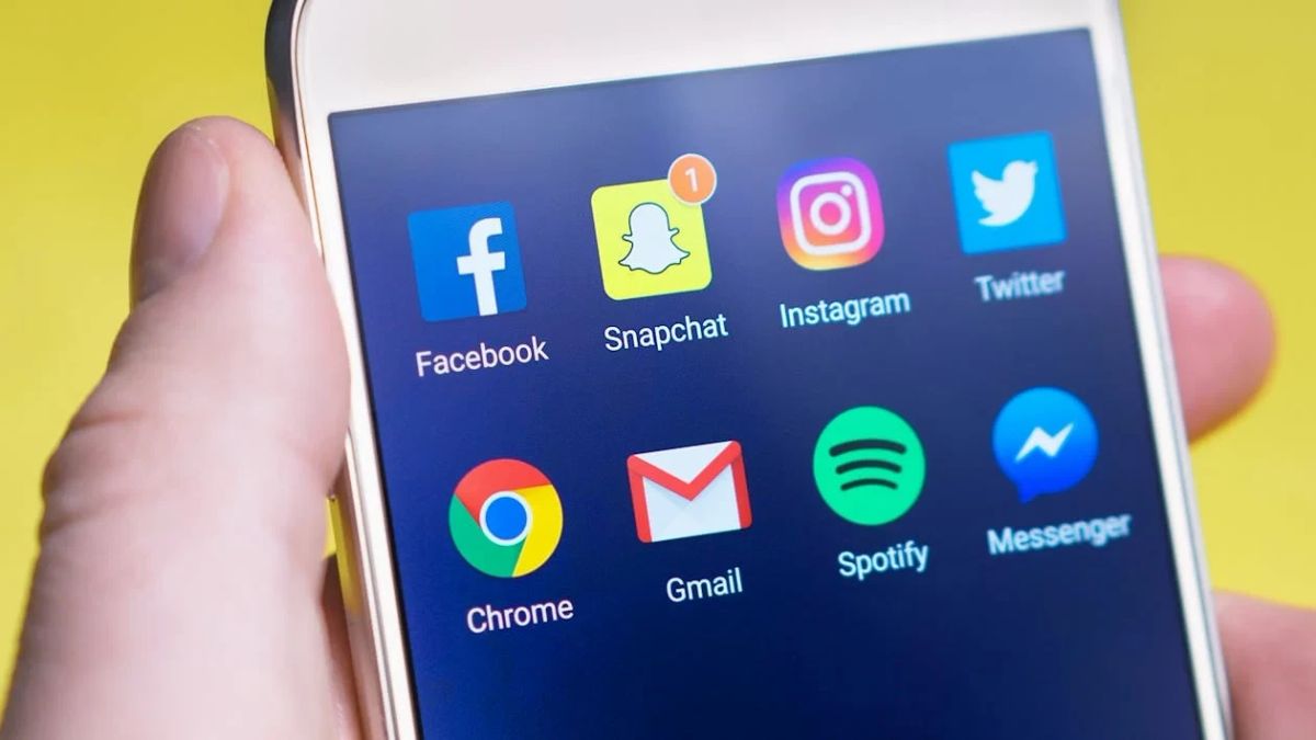 Malaysia Requires Social Media And Internet Message Companies With 8 Million New License List Users