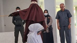 Jaksa Hukum Cambuk 2 Pelaku Perzinaan di Banda Aceh
