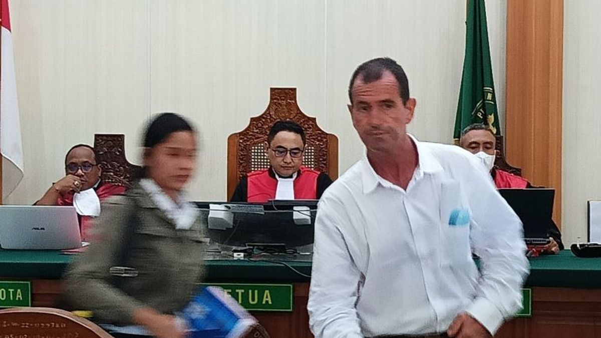 The Chilean Foreigner Who Persecuted Customs Officers Was Tried At The Denpasar Court