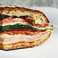 Bagaimana Islam Memandang Sandwich Generation, Beban atau Berkah?