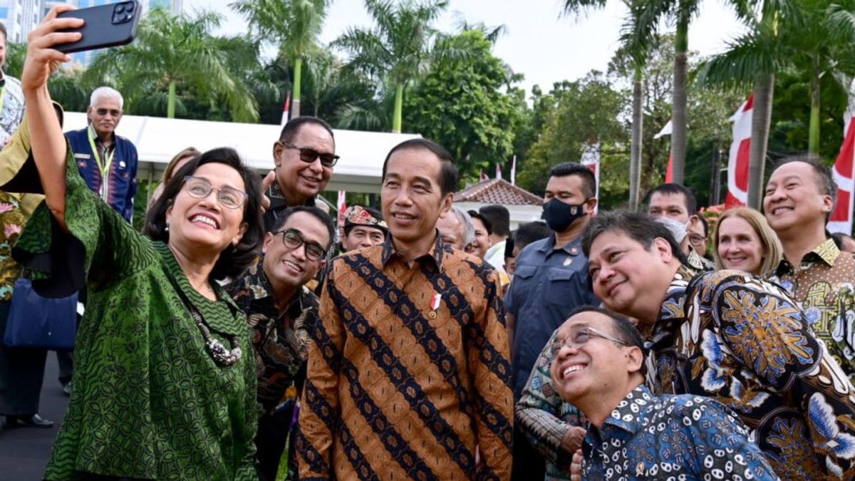 Apakah Pandangan Golkar soal Hasil Survei Bukan Alat Ukur Memilih Capres Kontekstual?