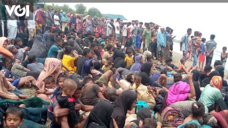Dalam peringatan hari ini, pemerintah Indonesia memberikan bantuan kepada pengungsi Rohingya di Aceh pada tanggal 25 Mei 2015.