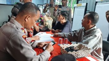 Keluarga Korban Kapal Cepat Evelyn Calisca 01 Terbalik di Riau ke Posko Informasi