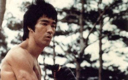 Peringatan 50 Tahun Wafat Bruce Lee, Sang Legenda Ajarkan Kungfu di Metaverse