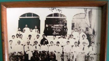 السجلات التاريخية قبل 93 عاما، 20 فبراير 1927: جونغ إندونيسيا تقف رائدة تعهد الشباب