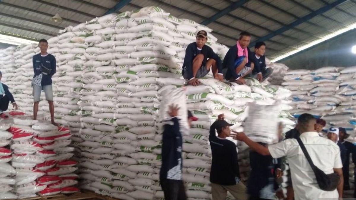 Subsidized Fertilizer Rates In Karawang This Year Reduced By Almost 50 Percent