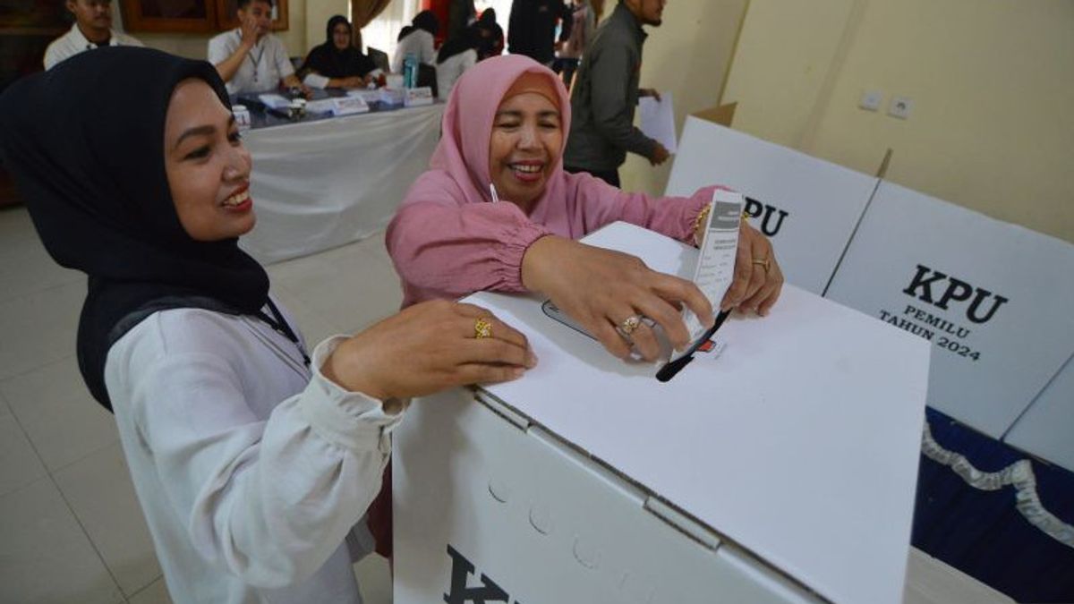 Re-voting For DPD Candidates In West Sumatra Held July 13