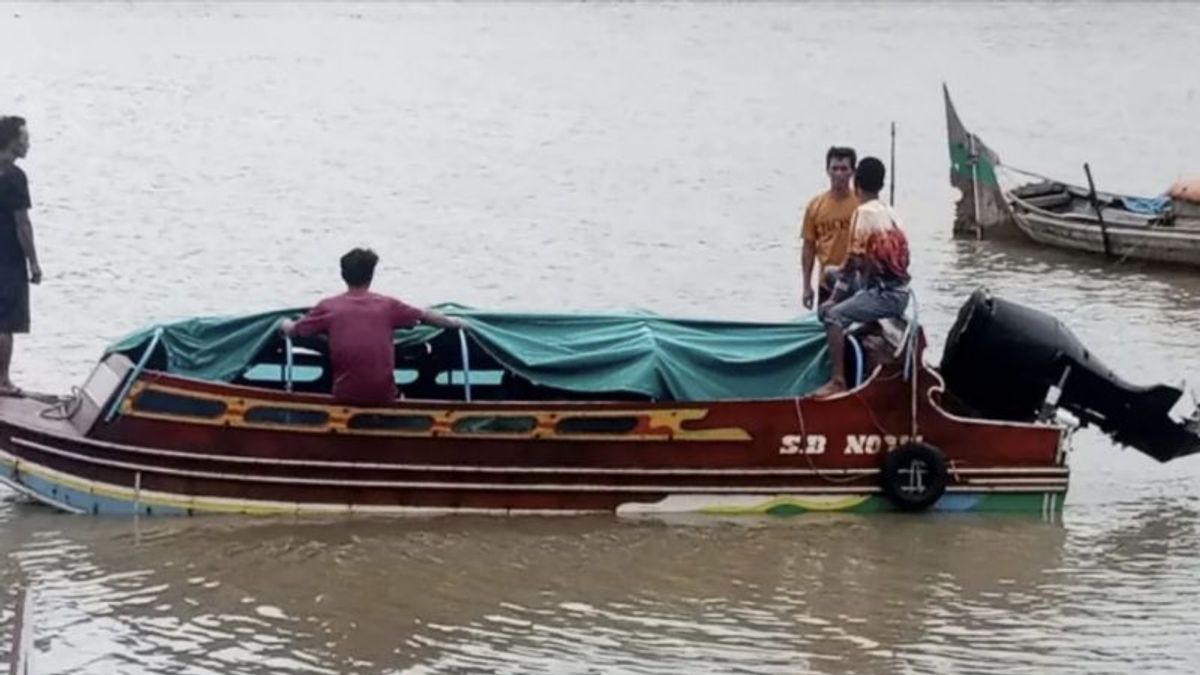 Dihantam Ombak Tinggi, Nakhoda dan ABK Kapal Tewas di Perairan Riau