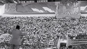التاريخ اليوم ، 6 ديسمبر 1965: خطاب في جلسة قيادة MPRS ، وعد الرئيس سوكارنو بحل PKI إذا ثبت أنه يقسم إندونيسيا